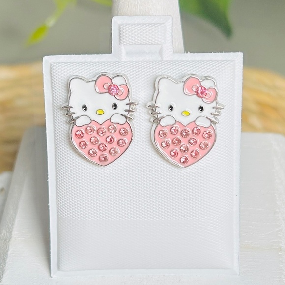 Hello Kitty with pink Crystal Heart & Enameled Silver Tone Stud Earrings - Picture 1 of 7